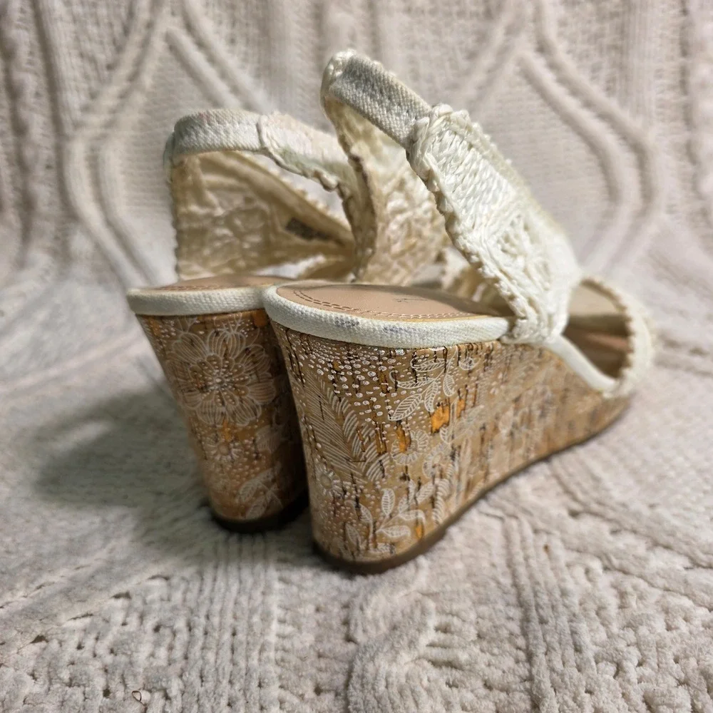 Impo Tanna Wedge Sandals White Crochet Floral Embossed Cork Wedge Womens 8M Fair